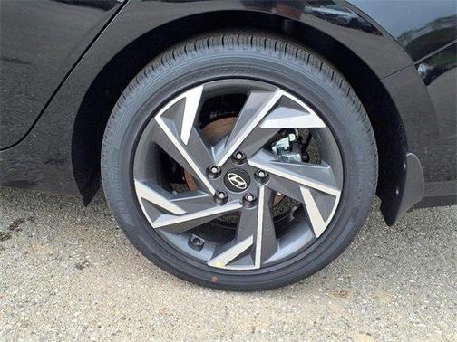2025 Hyundai ELANTRA HEV SEL Sport