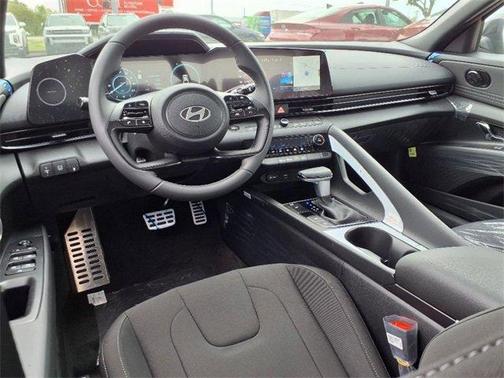 2025 Hyundai ELANTRA HEV SEL Sport