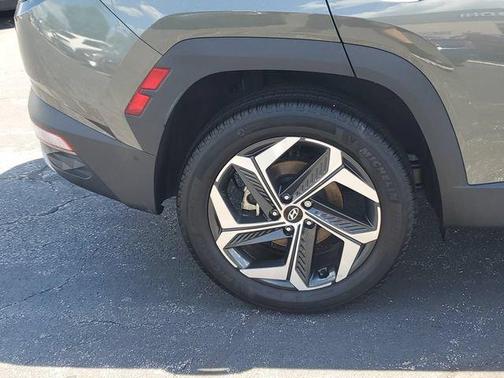 Amazon Gray 2023 Hyundai TUCSON Limited