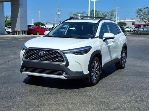 2023 Toyota Corolla Cross XLE