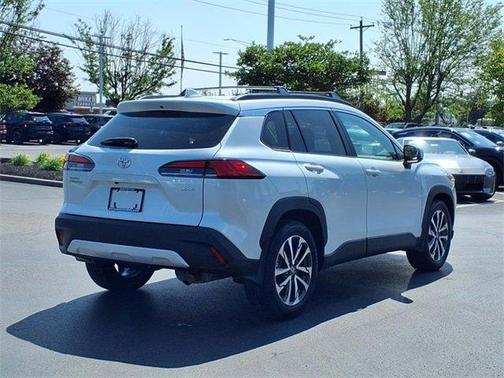 2023 Toyota Corolla Cross XLE