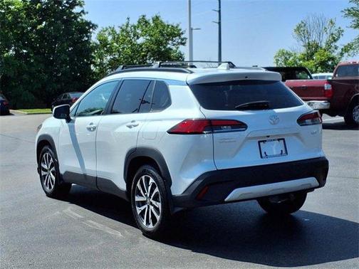 2023 Toyota Corolla Cross XLE