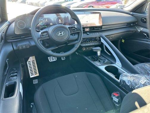 2025 Hyundai ELANTRA HEV SEL Sport