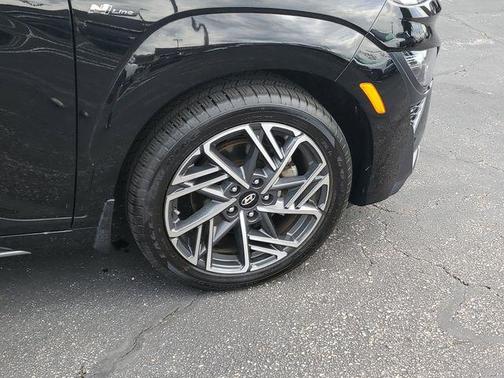 Abyss Black Pearl 2023 Hyundai KONA N Line