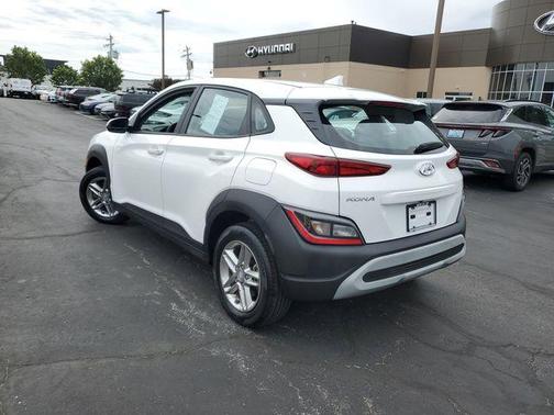 Lunar White 2023 Hyundai KONA SE