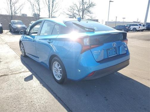 2021 Toyota Prius LE