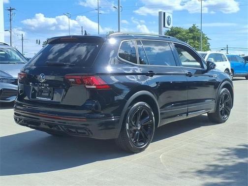 2023 Volkswagen Tiguan 2.0T SE R-Line Black