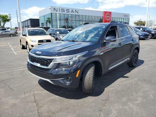 Cherry Black 2023 Kia Seltos Nightfall