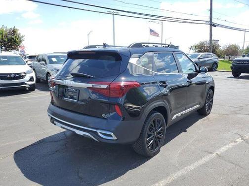 Cherry Black 2023 Kia Seltos Nightfall