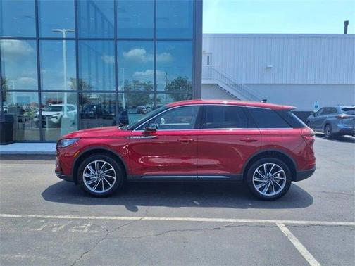 2023 Lincoln Corsair Standard