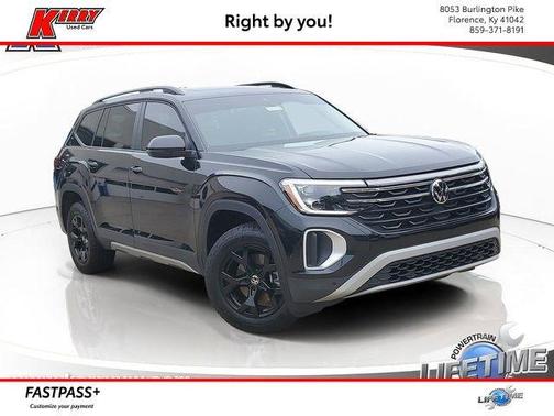 Deep Black Pearl Effect 2024 Volkswagen Atlas 2.0T Peak Edition SE w/Technology