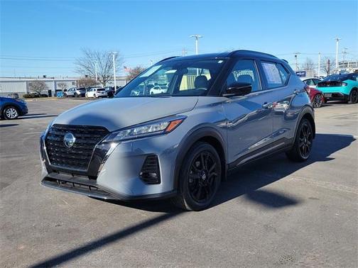 2021 Nissan Kicks SR