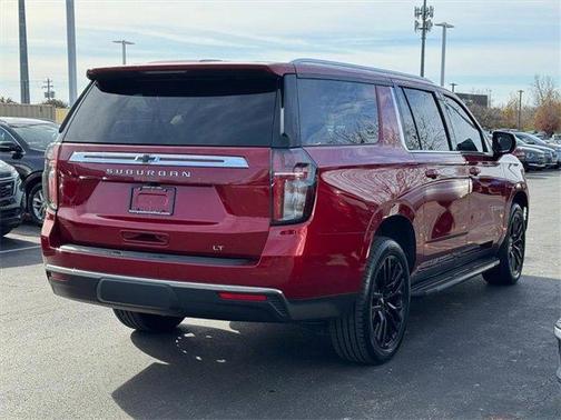 2021 Chevrolet Suburban LT