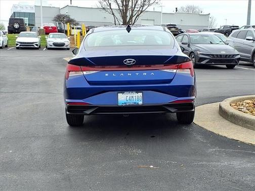 2022 Hyundai ELANTRA SEL