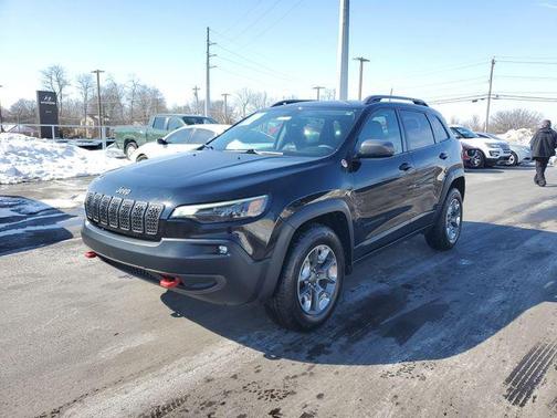 2019 Jeep Cherokee Trailhawk