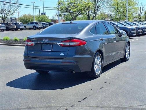 2020 Ford Fusion SE