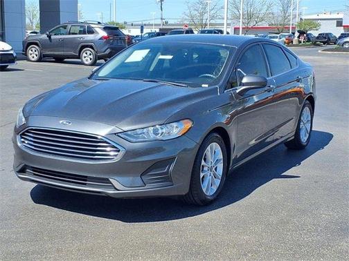 2020 Ford Fusion SE