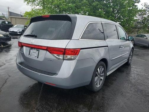 Lunar Silver Metallic 2016 Honda Odyssey Touring Elite