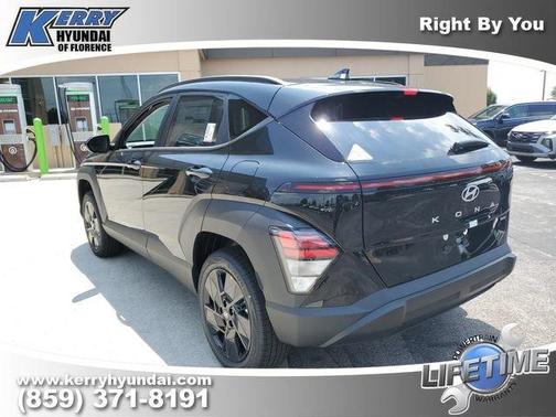 Abyss Black Pearl 2026 Hyundai KONA SEL Sport