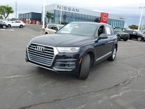 Orca Black Metallic 2018 Audi Q7 3.0T Premium Plus