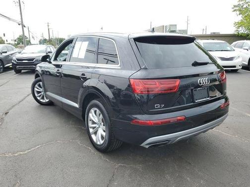 Orca Black Metallic 2018 Audi Q7 3.0T Premium Plus