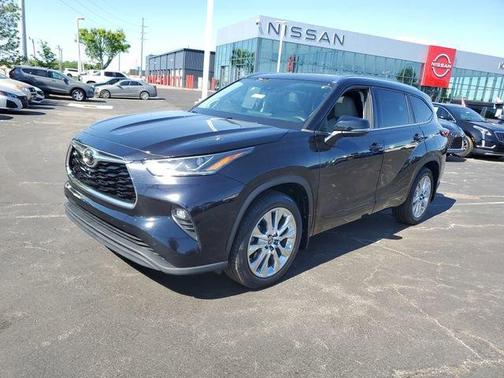 Midnight Black Metallic 2020 Toyota Highlander Limited