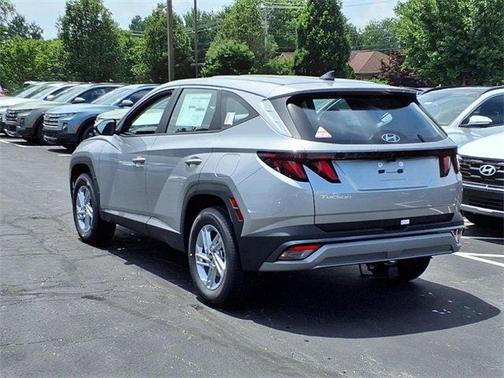 2025 Hyundai TUCSON SE