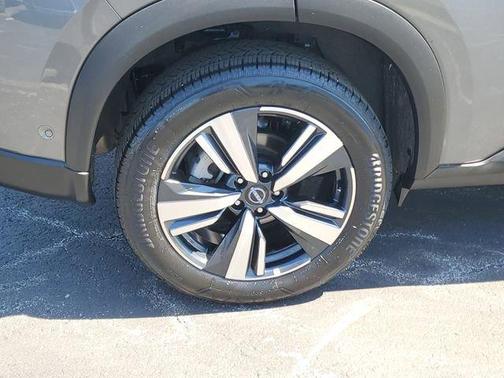 Gun Metallic 2026 Nissan Rogue SL