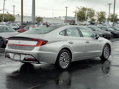 2021 Hyundai SONATA Hybrid Limited