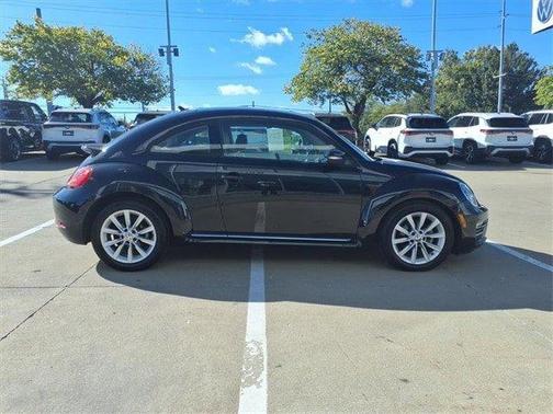 2017 Volkswagen Beetle 1.8T SE