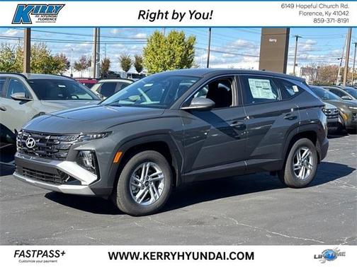 2026 Hyundai TUCSON SE