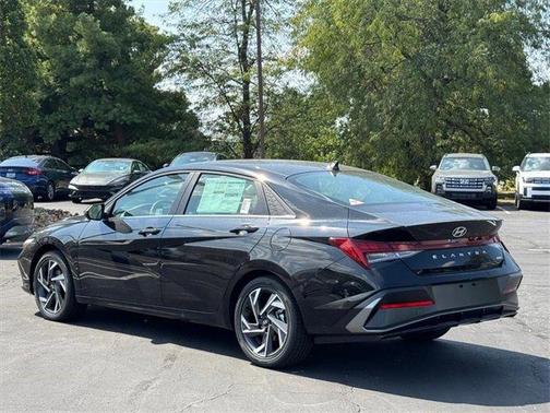 2025 Hyundai ELANTRA HEV Limited