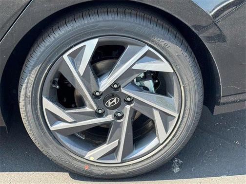 2025 Hyundai ELANTRA HEV Limited