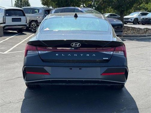 2025 Hyundai ELANTRA HEV Limited
