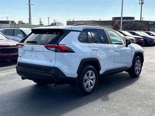2021 Toyota RAV4 LE