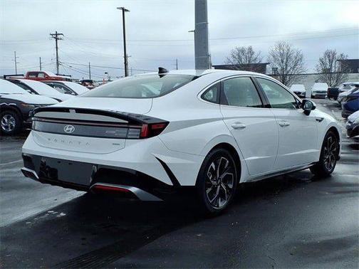 2025 Hyundai SONATA SEL