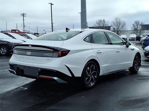 2025 Hyundai SONATA SEL