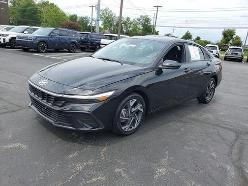 Black 2025 Hyundai ELANTRA HEV SEL