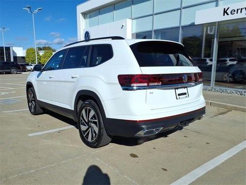 2025 Volkswagen Atlas 2.0T SE w/Technology