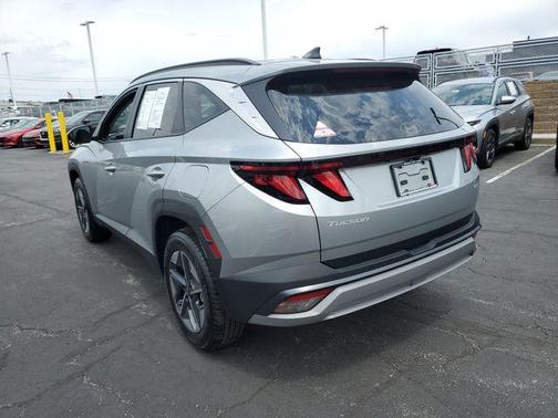 Shimmering Silver 2026 Hyundai TUCSON SEL