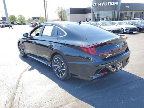 Phantom Black 2021 Hyundai SONATA Limited