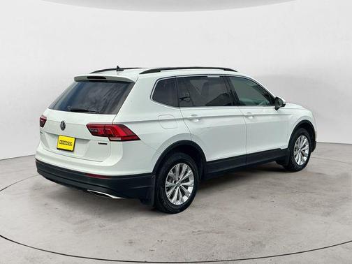 White 2019 Volkswagen Tiguan 2.0T SE 4MOTION