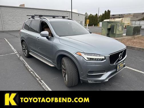 2018 Volvo XC90 T6 Momentum