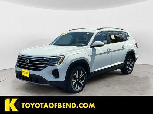 Pure White 2025 Volkswagen Atlas 2.0T SE