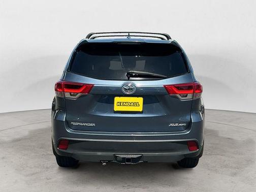 Shoreline Mist 2018 Toyota Highlander XLE