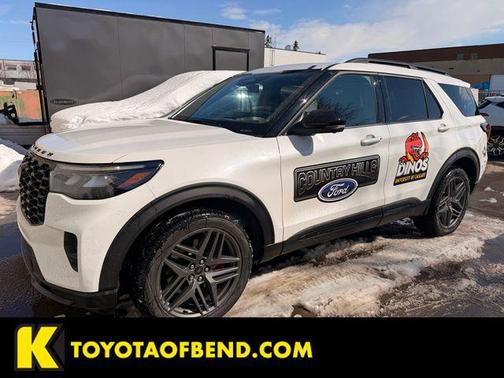 Star White Metallic Tri-Coat 2025 Ford Explorer ST-Line