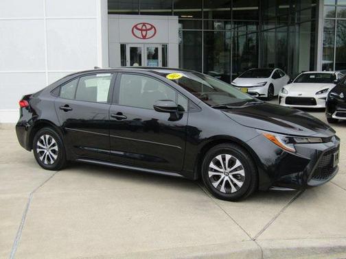 2022 Toyota Corolla Hybrid LE