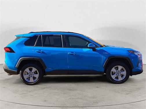 2020 Toyota RAV4 Hybrid LE