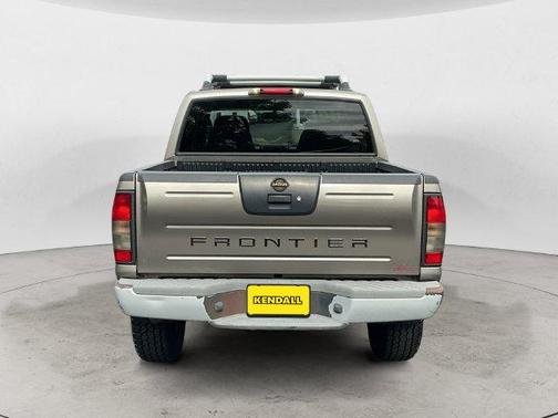 Granite Clearcoat Metallic 2004 Nissan Frontier S/C Crew Cab