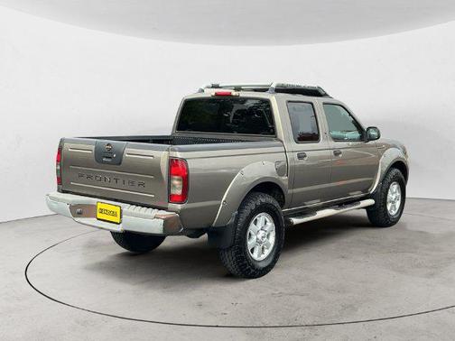Granite Clearcoat Metallic 2004 Nissan Frontier S/C Crew Cab